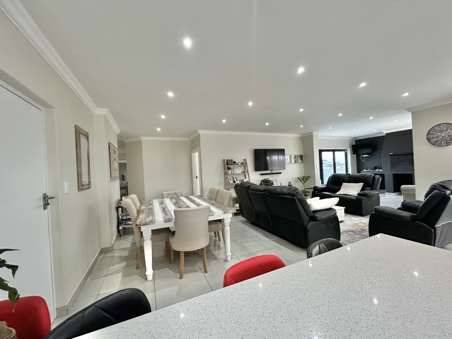 3 Bedroom Property for Sale in Fountains Estate Eastern Cape